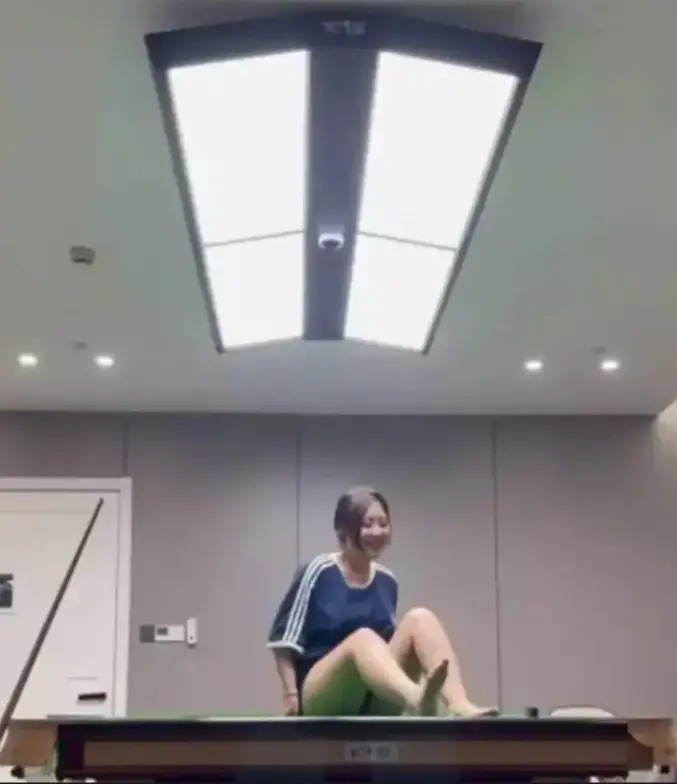 江苏东台名爵台球厅助教风波视频流出，聚焦《江苏东台名爵台球厅事件》，1080P高清资源网盘下载