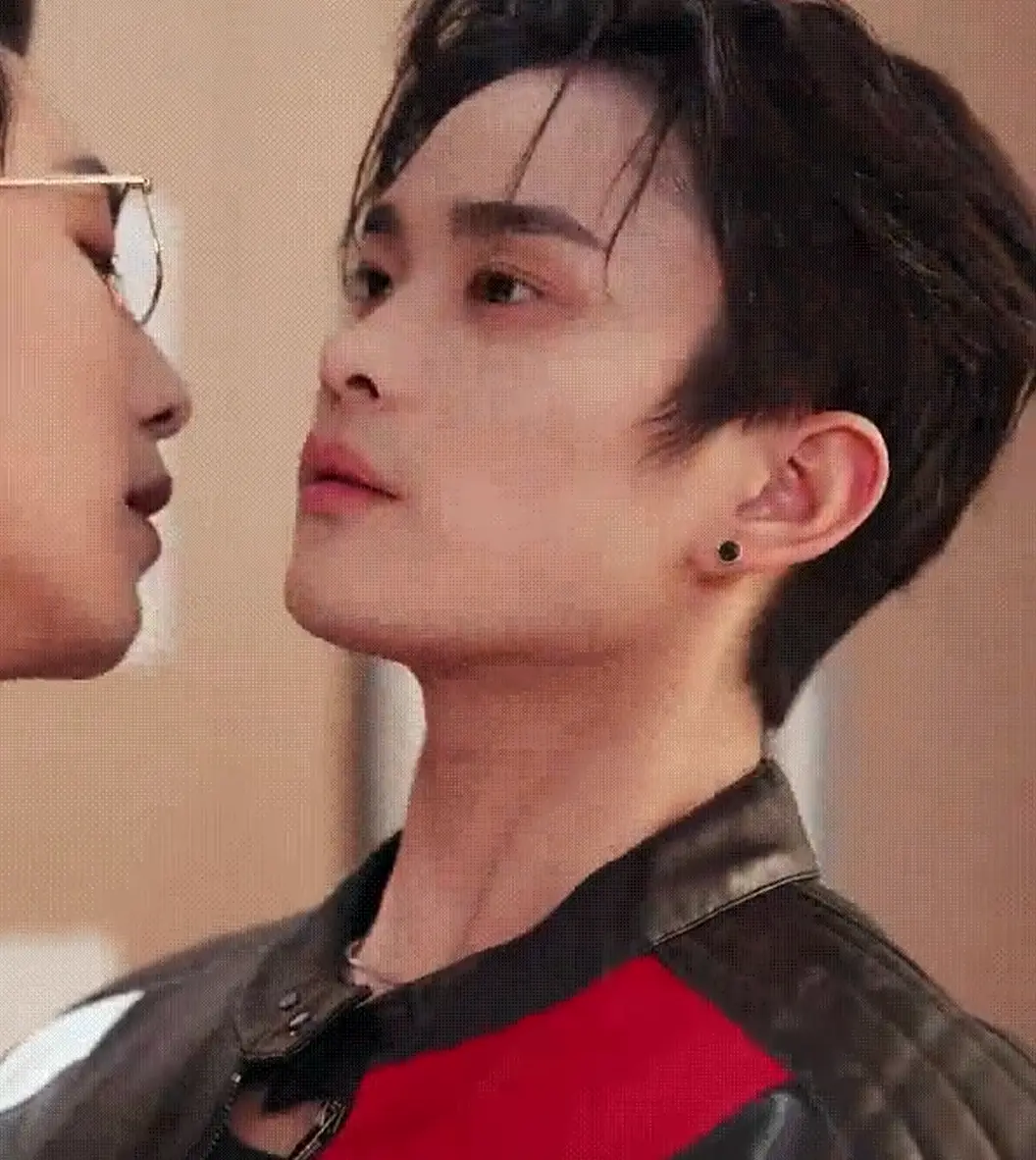 《诱他失控》全集高清免费观看-双男主剧诱他失控无删减版在线播_2025耽美爱情剧HD画质无广告-VS影视全网首播