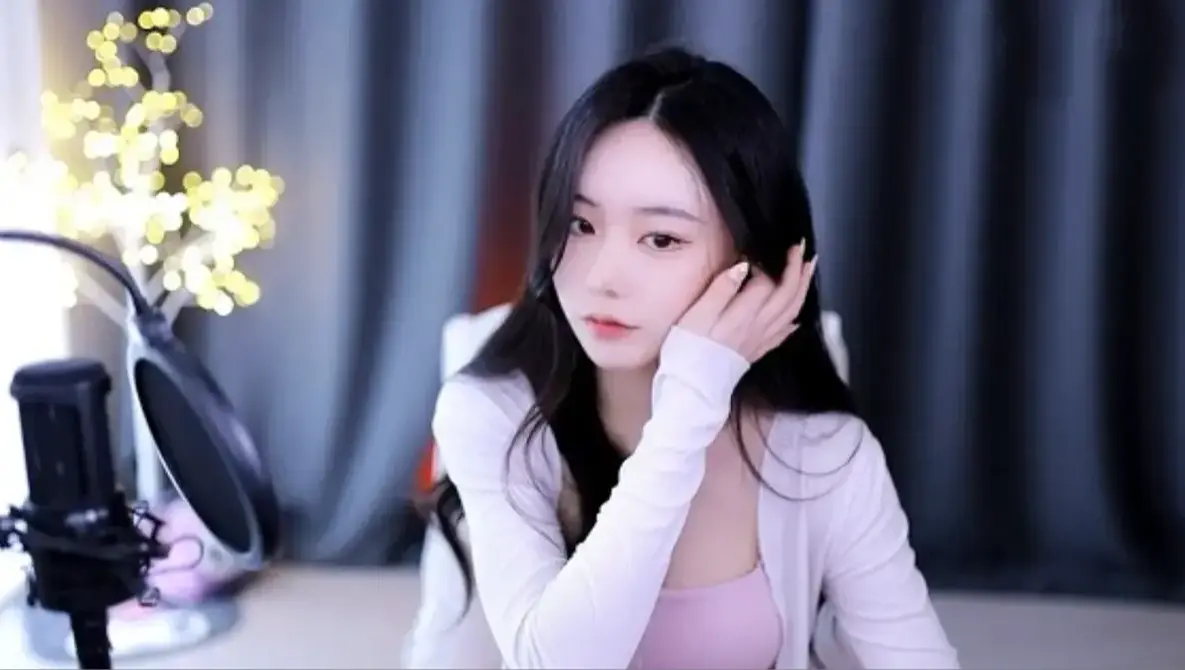 《糖心少女Vlog唐伯虎系列全纪录》—唐伯虎系列幕后花絮零广告连播，4K超高清画质—在线免费观看全集