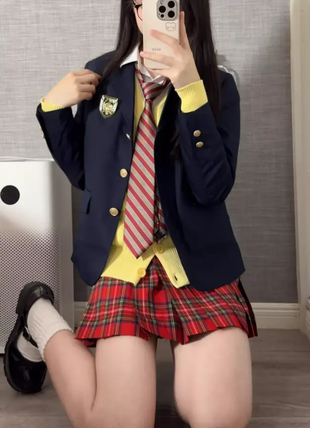 《柚子猫》1080P高清完整版在线看-无广告免费播放超清画质-柚子猫校服下的暗涌春色全集