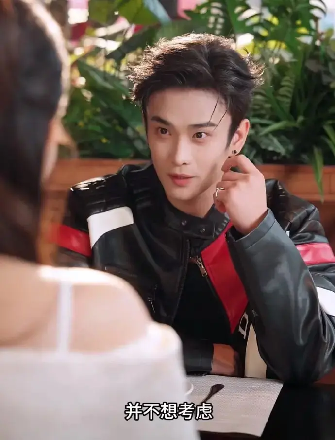 《诱他失控》短剧全季无删减观看-2025年度双男主剧诱他失控-高清完整版免费播放-全网同步更新