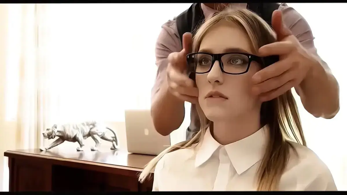 《女:麦乐迪》科幻电影HD1080P高清-法国未删减完整版蓝光中字-无广告流畅在线播放