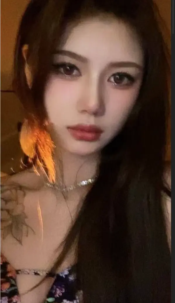 免费看《丽枫酒店前台钟佩琪》全季视频，了解“女大学生下海”事件，高清完整版资源用夸克迅雷百度云下载-蜜桃影院