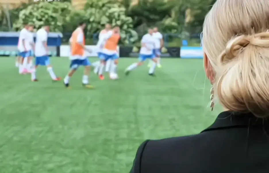 免费无广告《footballersmoms》在线观看-法国电影《足球队的女老板们》全季无删减-VS影视